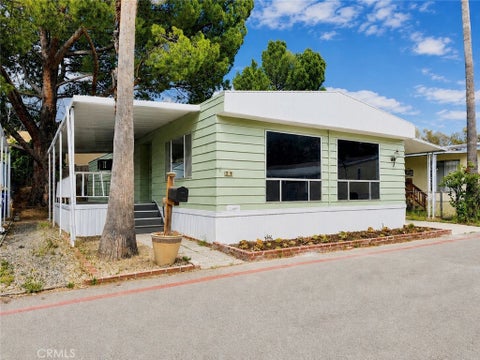 Photo of 36200 Paradise Ranch Road, Castaic, CA 91384 (MLS # SR26116380)