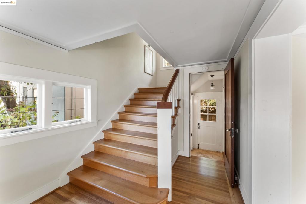 CLAREMONT - Residential