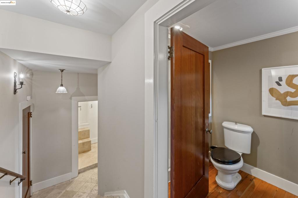 CLAREMONT - Residential