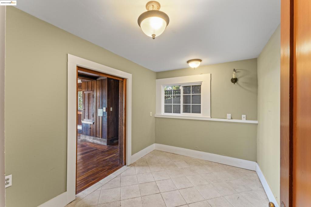 CLAREMONT - Residential