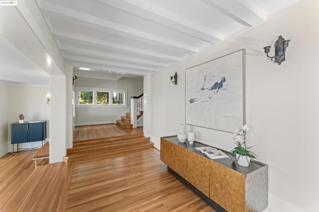 CLAREMONT - Residential