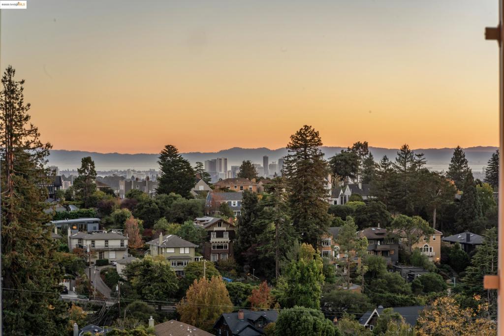 CLAREMONT - Residential