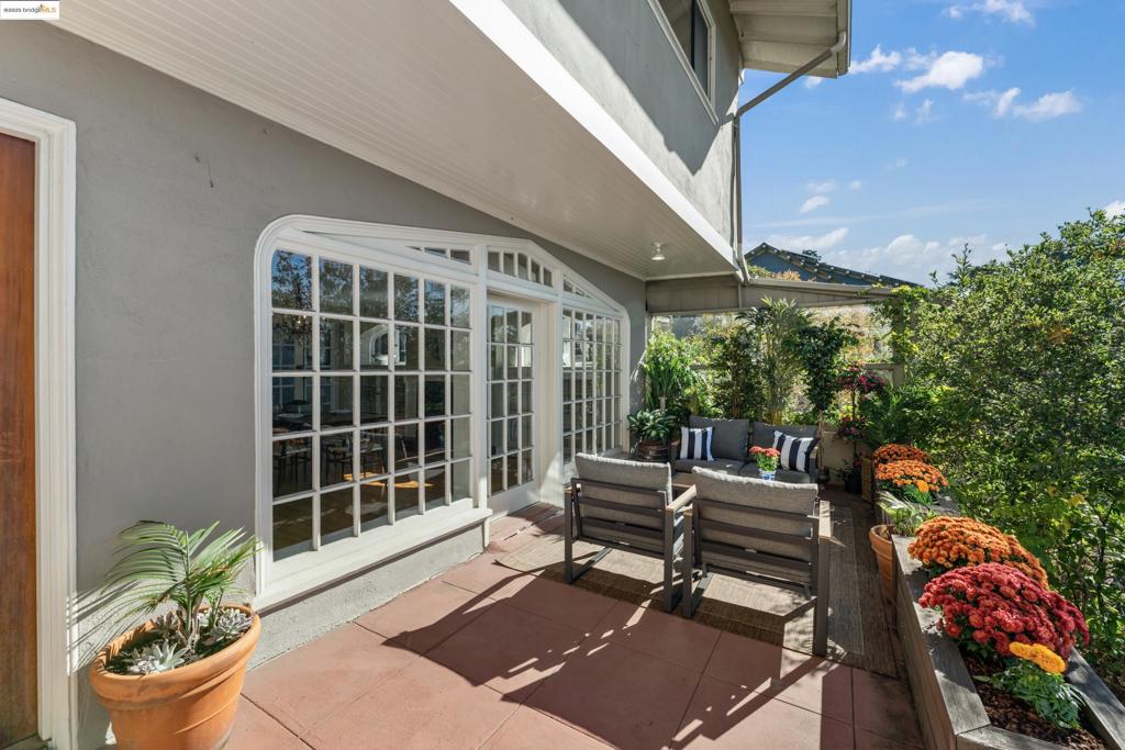 CLAREMONT - Residential