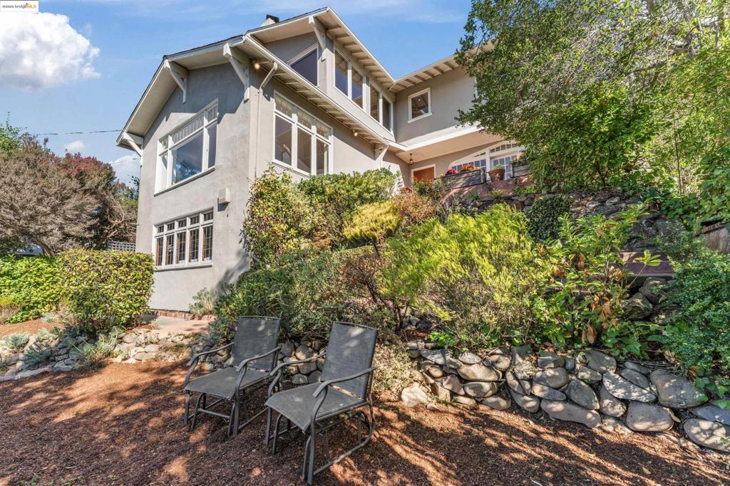 CLAREMONT - Residential