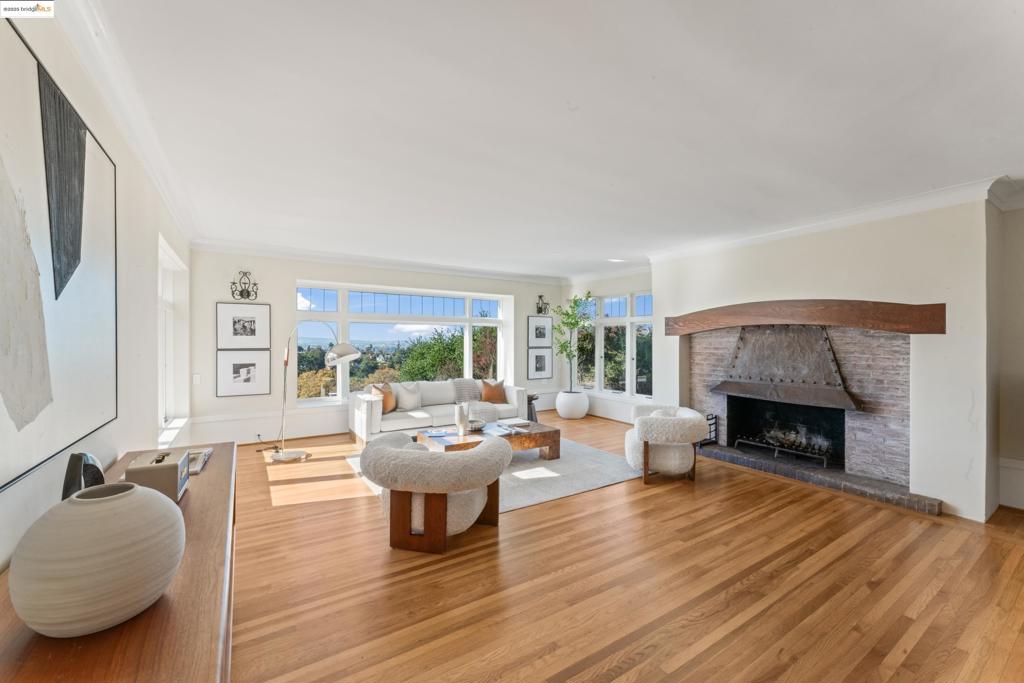 CLAREMONT - Residential