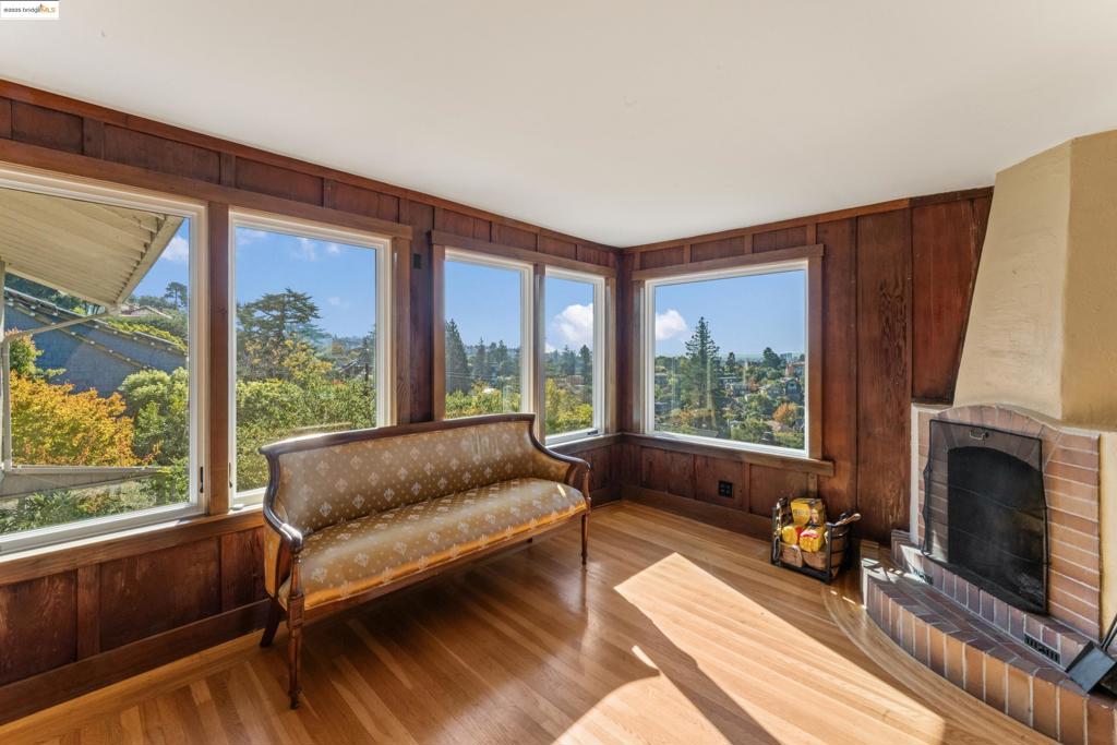 CLAREMONT - Residential