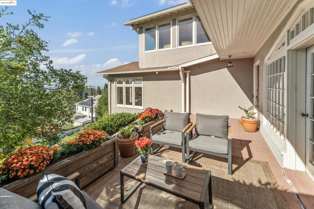 CLAREMONT - Residential