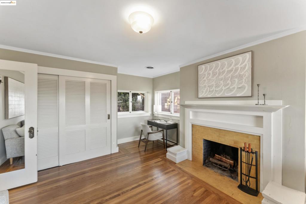 CLAREMONT - Residential