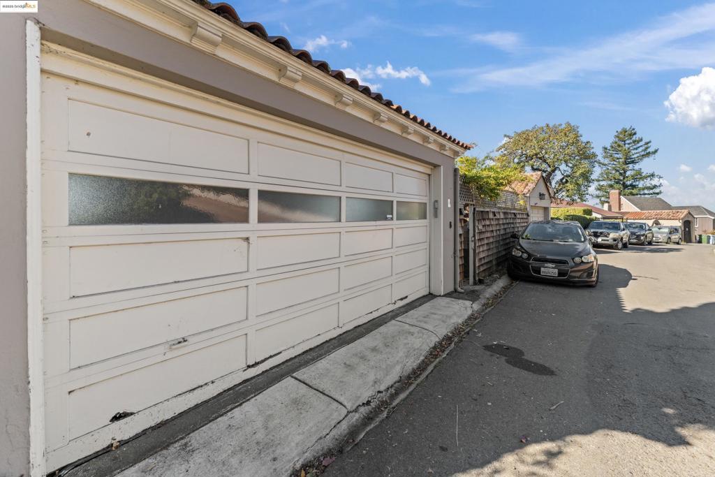 CLAREMONT - Residential