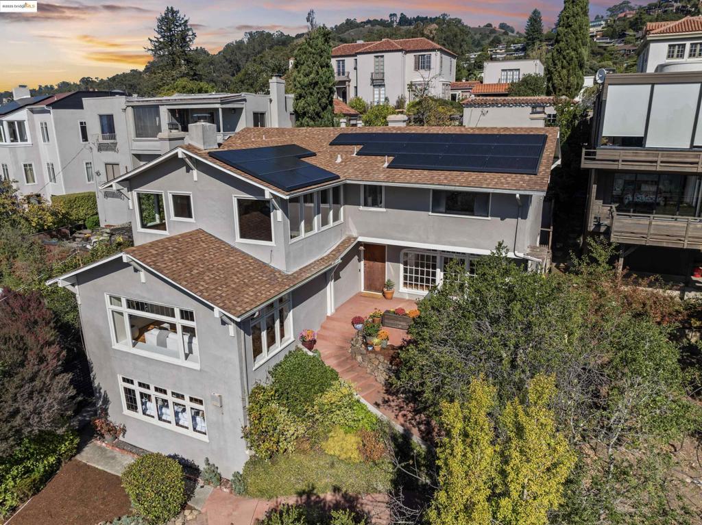 CLAREMONT - Residential