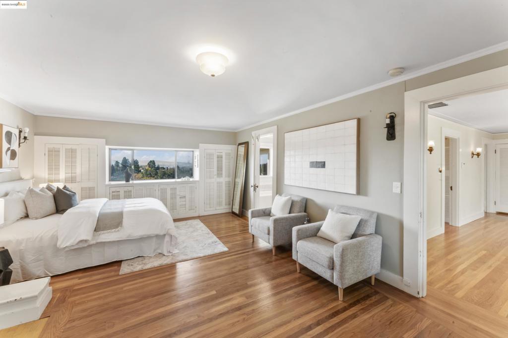 CLAREMONT - Residential