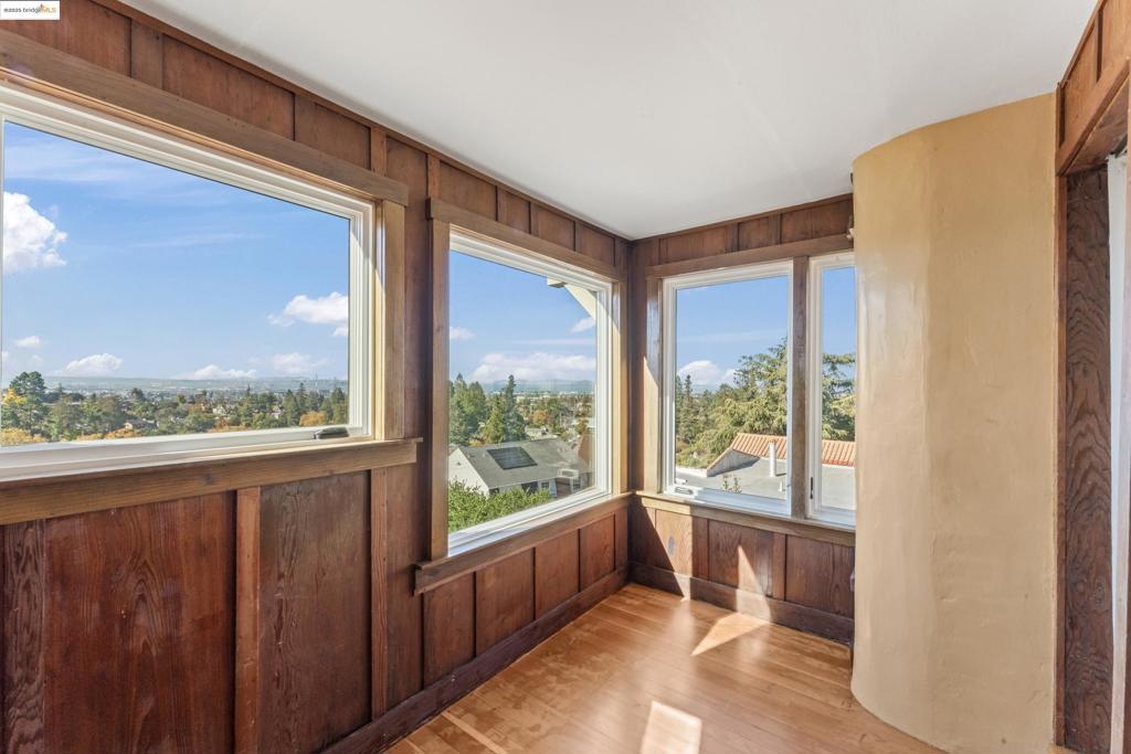 CLAREMONT - Residential