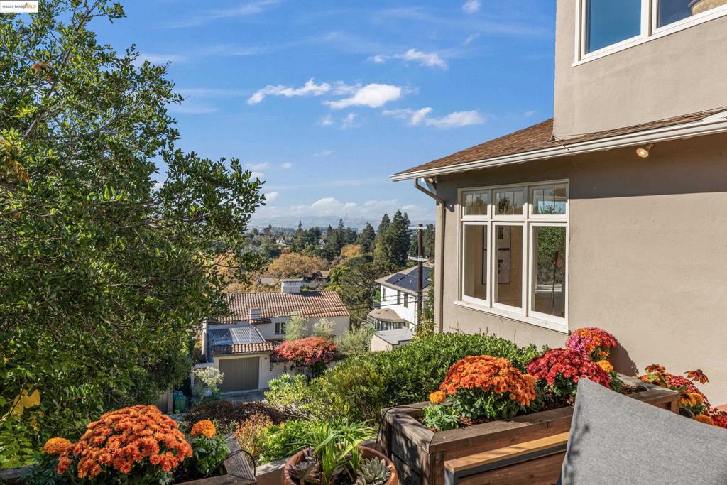 CLAREMONT - Residential