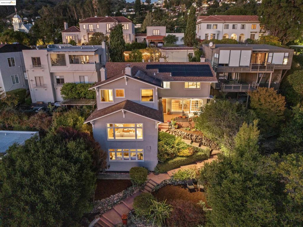 CLAREMONT - Residential