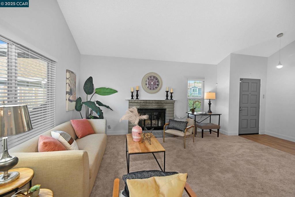 2140 Eastview Pl