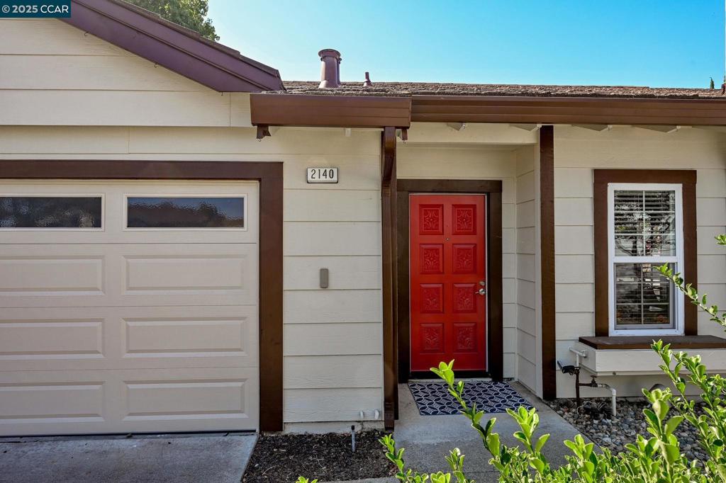 2140 Eastview Pl