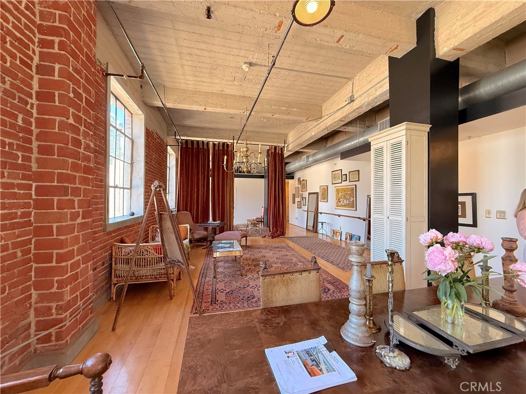 207 Broadway E 302