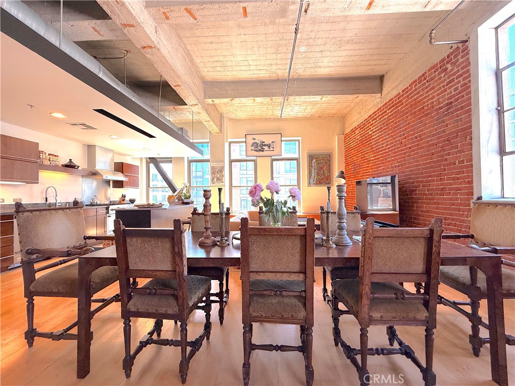 207 Broadway E 302