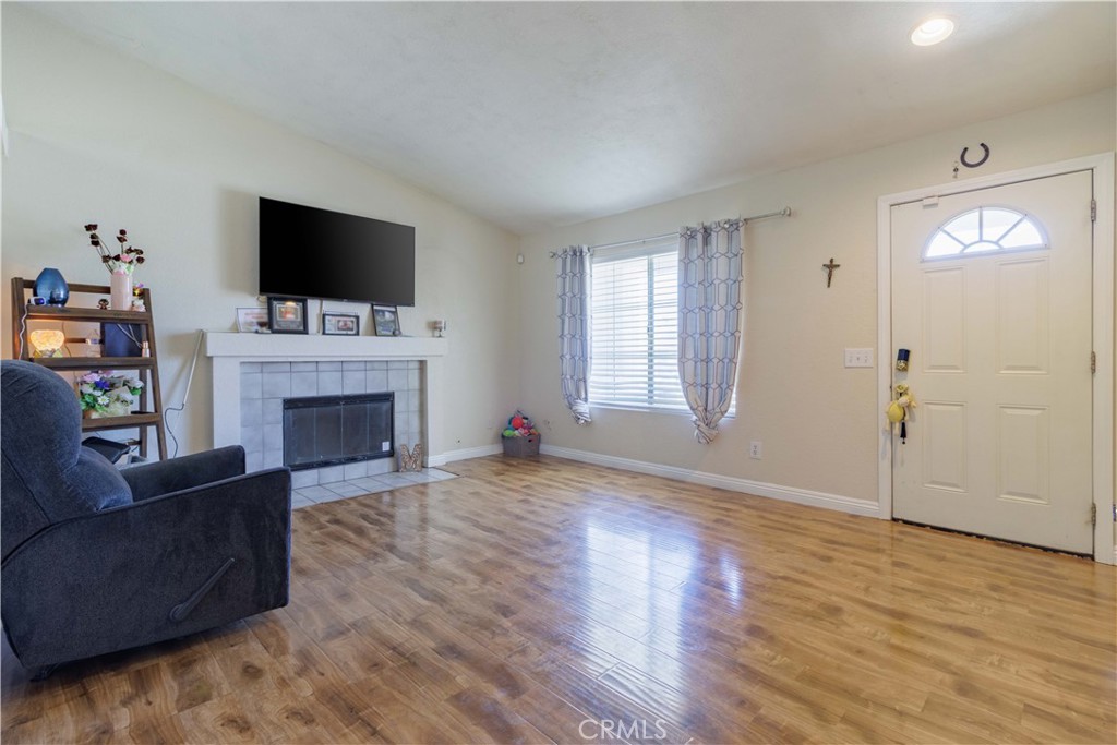 8544 Dove Creek