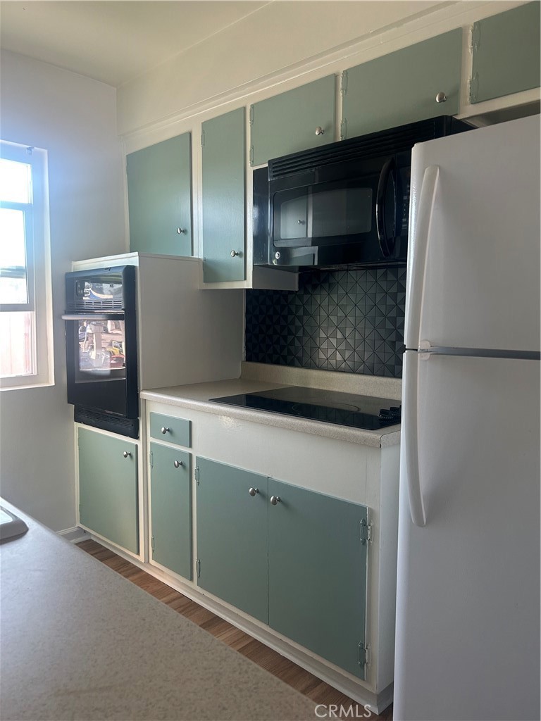 Los Altos/South of Fwy (LSF) - Residential Lease