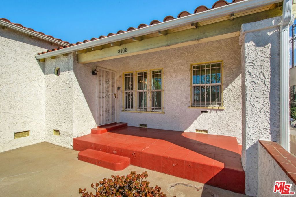 Photo of 8106 S Normandie Avenue, Los Angeles, CA 90044 (MLS # 25607125)