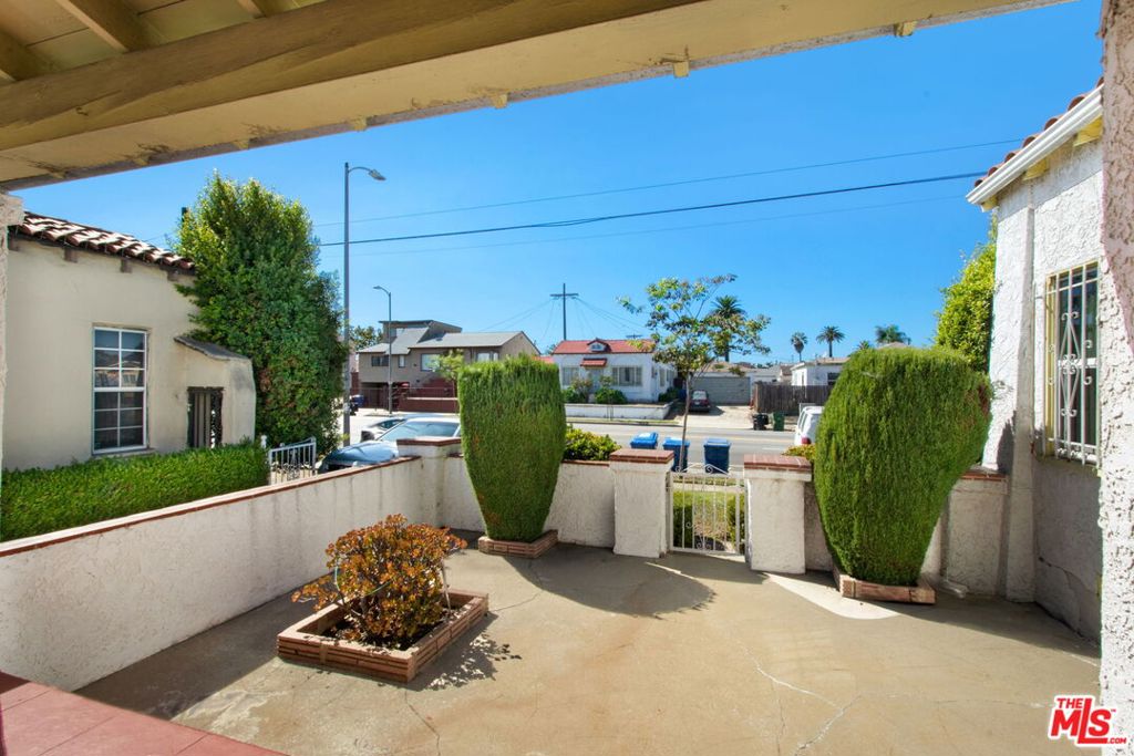 8106 S Normandie Avenue, Los Angeles CA 90044