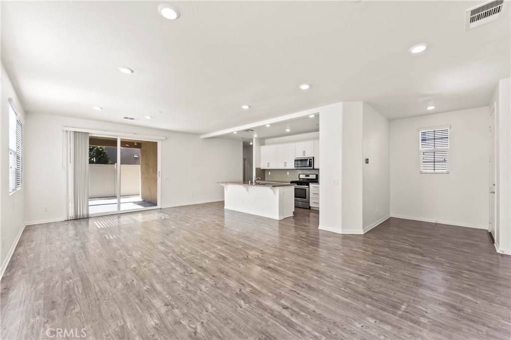 6111 Rosewood Way