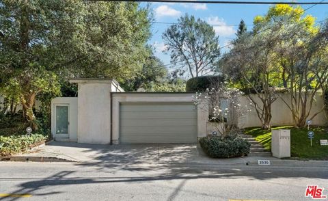 Photo of 2530 Hutton Drive, Beverly Hills, CA 90210 (MLS # 26665947)