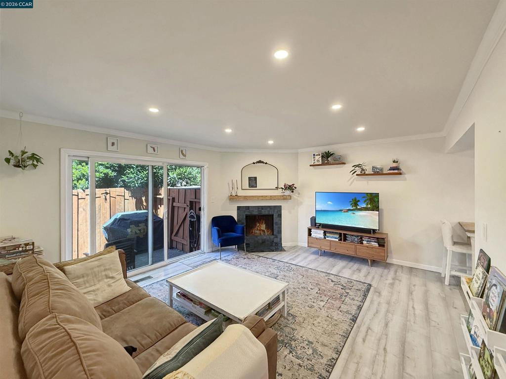 2548 Jones Rd 10