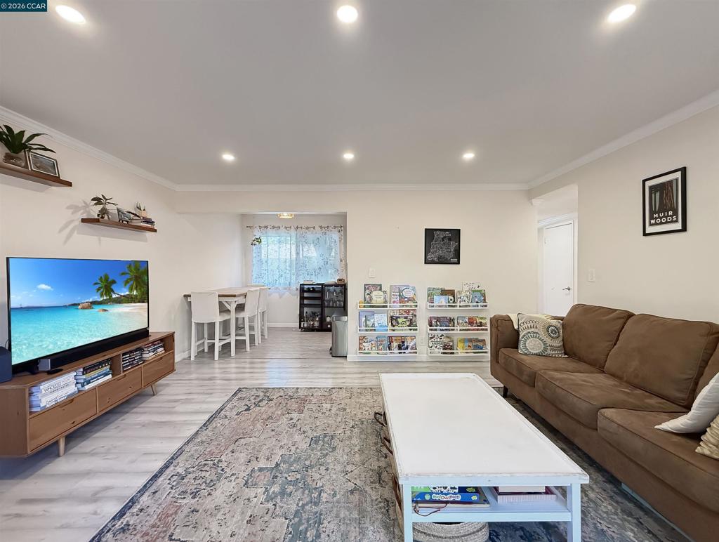 2548 Jones Rd 10