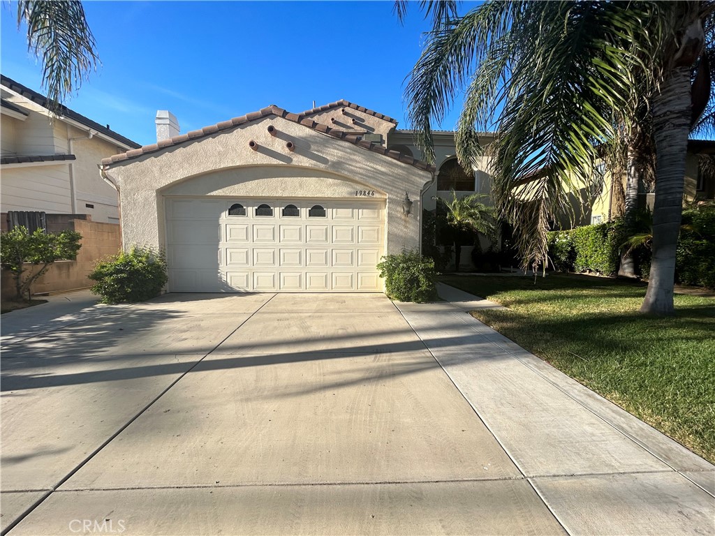 FOR LEASE. SPANISH VILLA! GREAT CURB APPEAL! SPACIOUS OPEN FLOOR PLAN! 4BR + 3 BA Model! Gourmet Kitchen w/Granite Countertops & Maple Cabinets! SS Appliances! Living Room w/High Ceilings! Formal Dining Room! Family Room w/Fireplace! Wrought Iron Staircase!