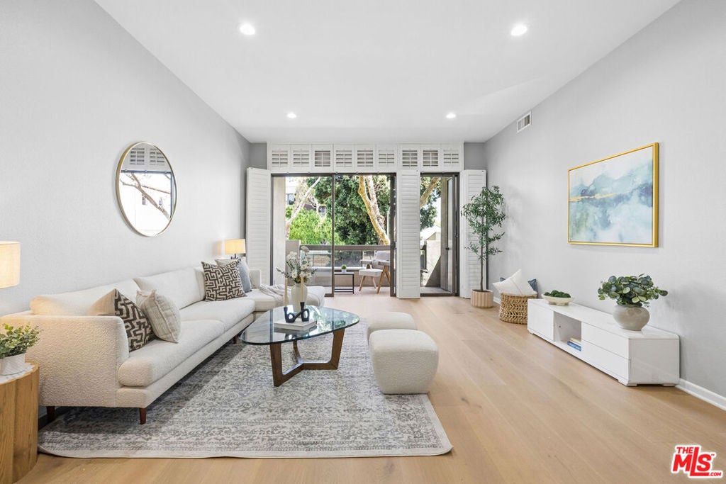 141 S Linden Drive 104