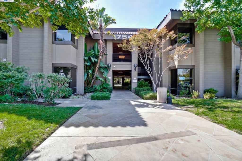 Office condo in a highly desirable San Jose location! Perfect for small businesses, startups, this space offers convenience and accessibility just minutes from San Jose International Airport and major freeways (101, 880, and 87). Surrounded by a variety of restaurants, cafes, and business services, this office provides an excellent work environment with easy access to client meetings, team lunches, and after-work gatherings. The well-maintained building features ample parking and a professional setting. Don't miss this opportunity to own office space in one of San Joses prime business hubs!