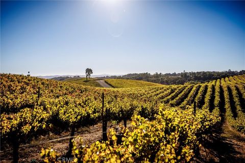 Tiny photo for 3000 Oakdale Rd., Paso Robles, CA 93446 (MLS # SC25255578)