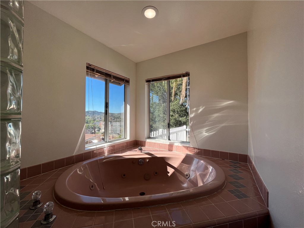 Unknown - Residential Lease