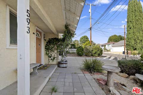 Tiny photo for 593 Benson Way, Thousand Oaks, CA 91360 (MLS # 26868689)