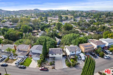 Tiny photo for 593 Benson Way, Thousand Oaks, CA 91360 (MLS # 26868689)