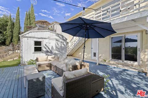 Tiny photo for 593 Benson Way, Thousand Oaks, CA 91360 (MLS # 26868689)