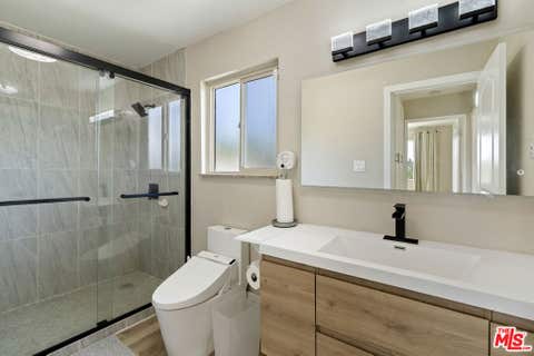 Tiny photo for 593 Benson Way, Thousand Oaks, CA 91360 (MLS # 26868689)
