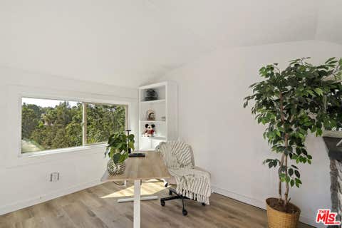 Tiny photo for 593 Benson Way, Thousand Oaks, CA 91360 (MLS # 26868689)