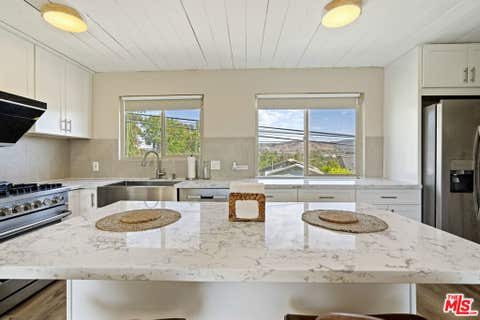 Tiny photo for 593 Benson Way, Thousand Oaks, CA 91360 (MLS # 26868689)