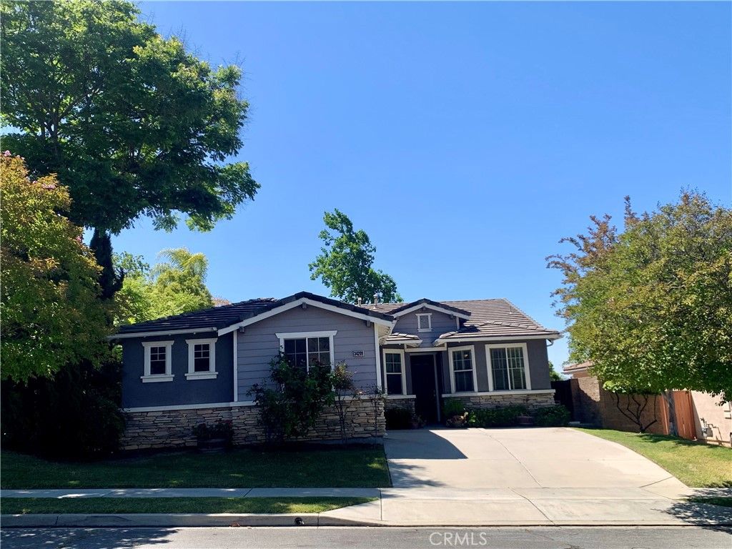 Photo of 34209 Sherwood DR, Yucaipa, CA 92399 (MLS # IG26119925)