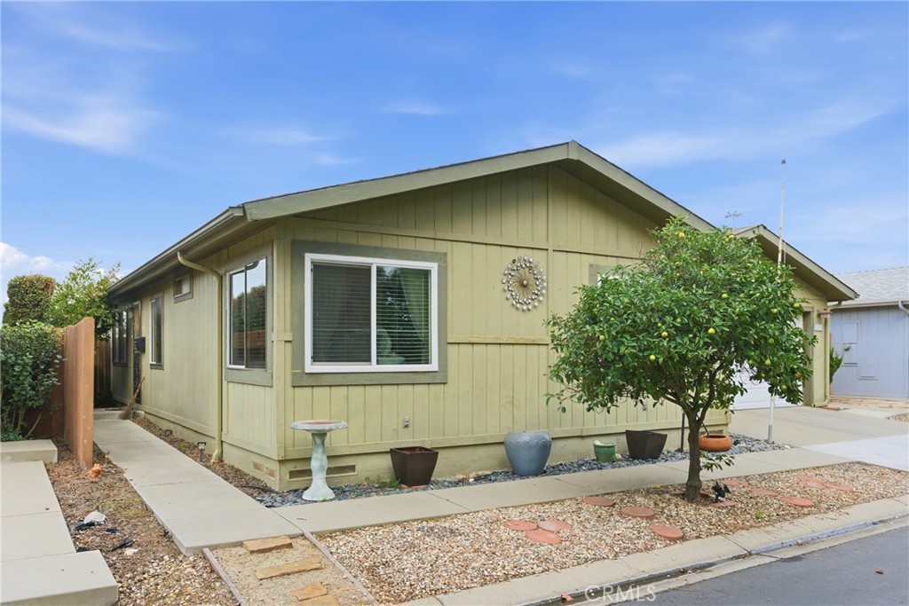 2170 Avenida Redondo