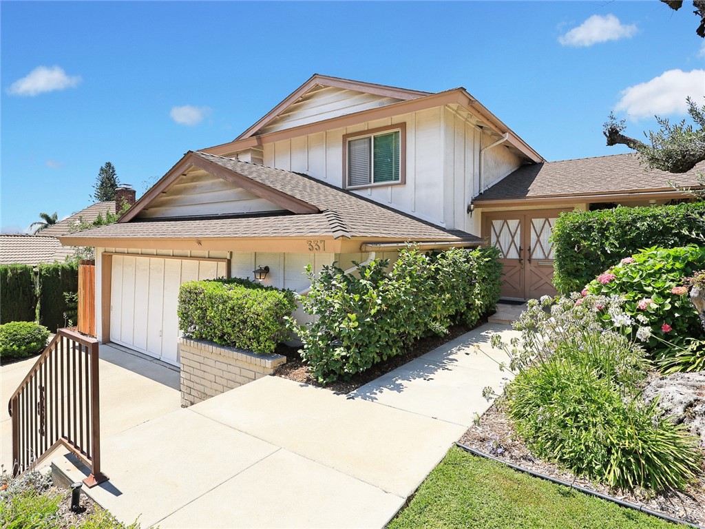337 El Encino Drive