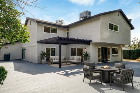 Tiny photo for 27311 Country Glen Rd, Agoura Hills, CA 91301 (MLS # SR26035909)