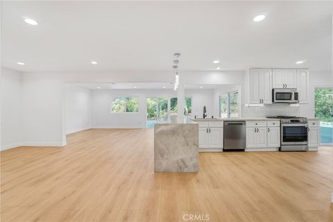 Tiny photo for 27311 Country Glen Rd, Agoura Hills, CA 91301 (MLS # SR26035909)
