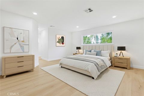 Tiny photo for 27311 Country Glen Rd, Agoura Hills, CA 91301 (MLS # SR26035909)