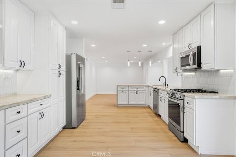 Tiny photo for 27311 Country Glen Rd, Agoura Hills, CA 91301 (MLS # SR26035909)