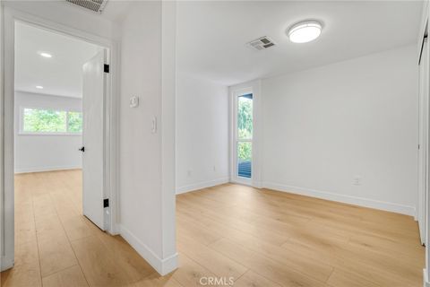 Tiny photo for 27311 Country Glen Rd, Agoura Hills, CA 91301 (MLS # SR26035909)