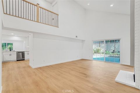 Tiny photo for 27311 Country Glen Rd, Agoura Hills, CA 91301 (MLS # SR26035909)